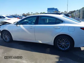 2018 Lexus ES with VIN 58ABK1GG1JU116186, listed as a IAAI auction lot 41981965 with 98,233 mi miles. Bid and sale history available at carsss.com. Image 15.