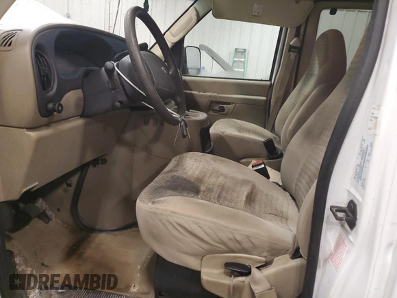 2003 Ford Econoline Passenger XL with VIN 1FMRE11LX3HB62226, listed as a Copart auction lot 45860925 with 308,385 mi miles and Non repairable. Bid and sale history available at DreamBid. Image 7.