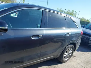 2020 Kia Sorento LX z VIN 5XYPGDA37LG658455, wystawiony jako IAAI lot #42232301 z przebiegiem 43 666 mil mil oraz . Historia ofert i sprzedaży dostępna na DreamBid. Obrazek 14.