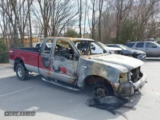 2002 Ford Super Duty F-350 SRW XL with VIN 1FTSX31F92EC56426, listed as a IAAI auction lot 41711103 with 1 mi miles. Bid and sale history available at carsss.com. Image 1.