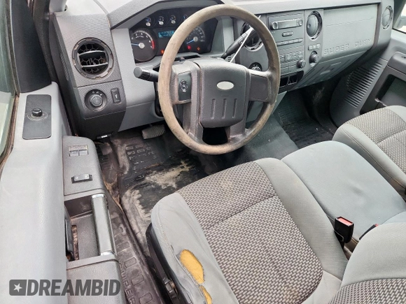 2012 Ford F-250 XL with VIN 1FTBF2B69CEA67384, listed as a Copart auction lot 57067335 with 230,583 mi miles and Clean title. Bid and sale history available at DreamBid. Image 8.