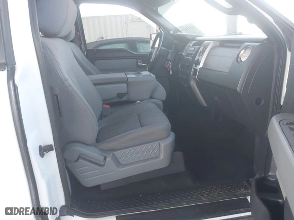 2012 Ford F-150 XL with VIN 1FTFX1CF7CKD33140, listed as a IAAI auction lot 41323419 with 193,080 mi miles. Bid and sale history available at carsss.com. Image 5.