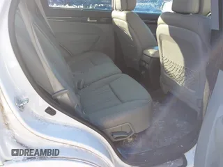 2014 Kia Sorento SX Limited with VIN 5XYKWDA73EG520883, listed as a IAAI auction lot 41391858 with 98,762 mi miles. Bid and sale history available at carsss.com. Image 8.