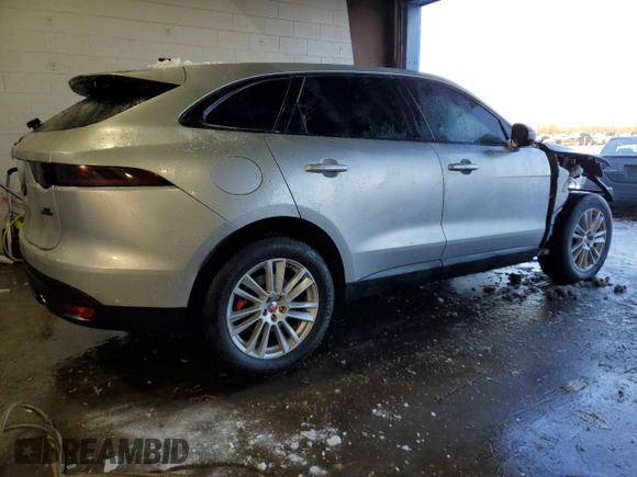 2020 Jaguar F-Pace 30t Prestige with VIN SADCK2GX4LA640463, listed as a Copart auction lot 45403785 with 44,086 mi miles and Salvage Title. Bid and sale history available at DreamBid. Image 3.