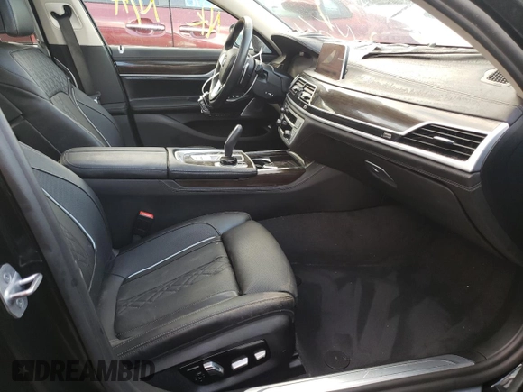 2021 BMW 7 Series 740i with VIN WBA7T2C09MCE58976, listed as a Copart auction lot 61863872 with 0 mi miles. Bid and sale history available at carsss.com. Image 5.