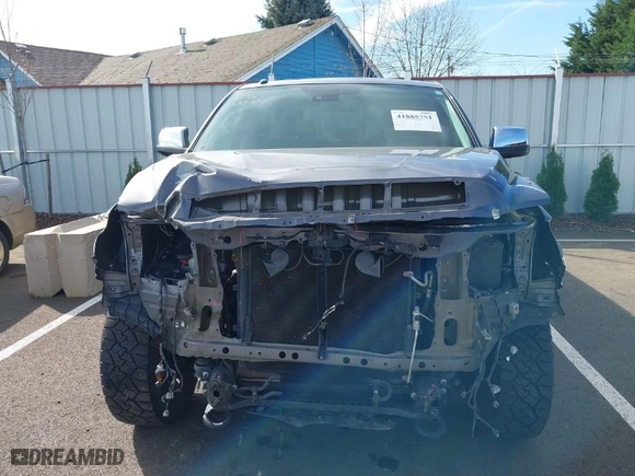 2019 Toyota Tundra 4WD SR5 with VIN 5TFHY5F1XKX800565, listed as a IAAI auction lot 41885751 with 39,370 mi miles. Bid and sale history available at carsss.com. Image 13.