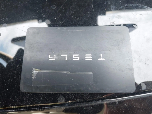 2018 Tesla Model 3 Long Range Battery with VIN 5YJ3E1EB0JF064041, listed as a IAAI auction lot 41562239 with 54,720 mi miles and . Bid and sale history available at DreamBid. Image 11.
