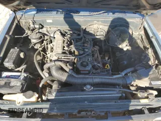 1994 Toyota Pickup z VIN 4TARN81A5RZ221208, wystawiony jako Copart lot #47466265 z przebiegiem 244 088 mil mil oraz Szkoda całkowita • Salvage title. Historia ofert i sprzedaży dostępna na DreamBid. Obrazek 11.