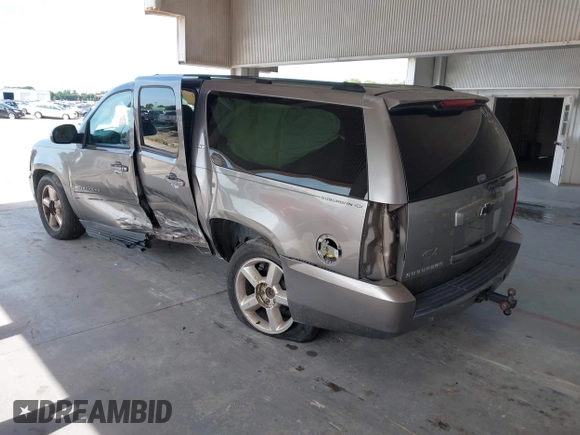 2007 Chevrolet Suburban LT с VIN 3GNFC16047G158109, выставлен на аукционе IAAI как лот 42607596 с пробегом 399 118 миль миль и . История ставок и продаж доступна на DreamBid. Изображение 3.