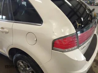 2007 Lincoln MKX z VIN 2LMDU88C97BJ02862, wystawiony jako IAAI lot #42321403 z przebiegiem 204 554 mil mil oraz . Historia ofert i sprzedaży dostępna na DreamBid. Obrazek 6.
