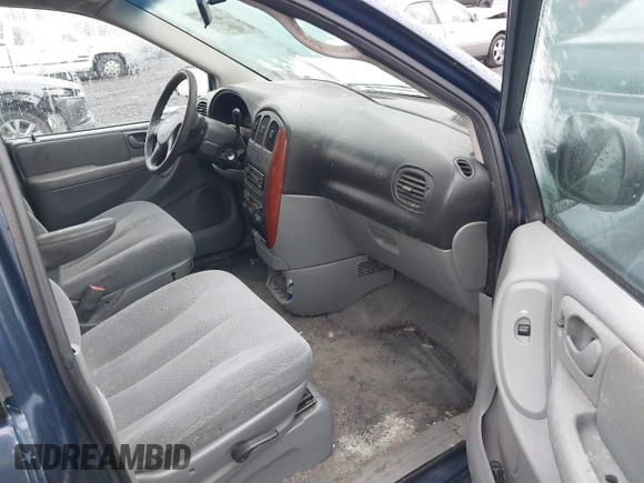 2006 Chrysler Town & Country LX with VIN 2A4GP44R46R800898, listed as a IAAI auction lot 41465720 with 215,423 mi miles and . Bid and sale history available at DreamBid. Image 5.
