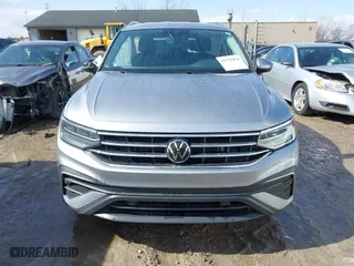 2023 Volkswagen Tiguan SE with VIN 3VV2B7AX0PM034519, listed as a IAAI auction lot 41723470 with 17,250 mi miles. Bid and sale history available at carsss.com. Image 12.