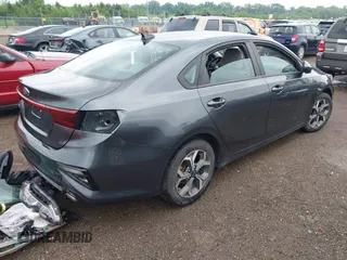 2021 Kia Forte LXS с VIN 3KPF24AD6ME356768, выставлен на аукционе IAAI как лот 42681277 с пробегом 48 360 миль миль и . История ставок и продаж доступна на DreamBid. Изображение 4.