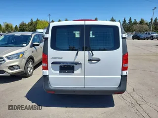 2019 Mercedes-Benz Metris Cargo z VIN WD3PG2EA2K3582413, wystawiony jako IAAI lot #42403938 z przebiegiem 82 642 mil mil oraz . Historia ofert i sprzedaży dostępna na DreamBid. Obrazek 5.