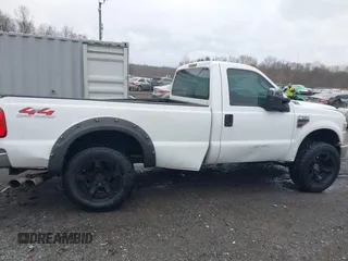 2008 Ford F-250 XL z VIN 1FTSF21RX8EE28091, wystawiony jako IAAI lot #41854496 z przebiegiem 221 483 mil mil oraz . Historia ofert i sprzedaży dostępna na DreamBid. Obrazek 14.