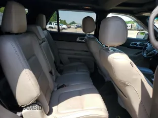 2012 Ford Explorer Limited z VIN 1FMHK7F87CGA40750, wystawiony jako Copart lot #59342725 z przebiegiem 124 048 mil mil oraz Szkoda całkowita • Salvage title. Historia ofert i sprzedaży dostępna na DreamBid. Obrazek 11.