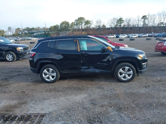 2019 Jeep Compass Latitude with VIN 3C4NJDBB9KT828935, listed as a IAAI auction lot 41865492 with 102,744 mi miles. Bid and sale history available at carsss.com. Image 13.