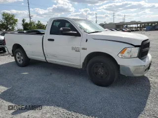 2020 Ram 1500 Tradesman z VIN 3C6JR6DT2LG164598, wystawiony jako Copart lot #53727815 z przebiegiem 141 335 mil mil oraz Czysty tytuł • Clean title. Historia ofert i sprzedaży dostępna na DreamBid. Obrazek 4.