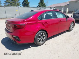 2021 Kia Forte LXS z VIN 3KPF24AD2ME309060, wystawiony jako IAAI lot #42220259 z przebiegiem 79 298 mil mil oraz . Historia ofert i sprzedaży dostępna na DreamBid. Obrazek 4.