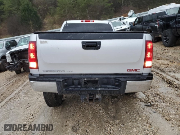 2013 GMC Sierra 2500HD SLT with VIN 1GT121E83DF217046, listed as a Copart auction lot 86259994 with 160,088 mi miles and Salvage title. Bid and sale history available at DreamBid. Image 6.