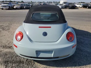 2006 Volkswagen Beetle with VIN 3VWRF31Y76M320169, listed as a Copart auction lot 60538275 with 130,958 mi miles and Salvage title. Bid and sale history available at DreamBid. Image 6.