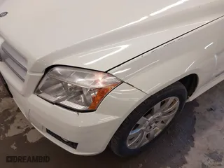 2012 Mercedes-Benz GLK-Class GLK 350 with VIN WDCGG8HB6CF867834, listed as a IAAI auction lot 41730716 with 146,044 mi miles. Bid and sale history available at carsss.com. Image 17.