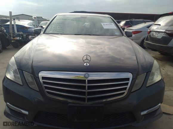 2012 Mercedes-Benz E-Class E 350 Luxury with VIN WDDHF5KB8CA641592, listed as a IAAI auction lot 41493356 with 152,981 mi miles. Bid and sale history available at carsss.com. Image 13.