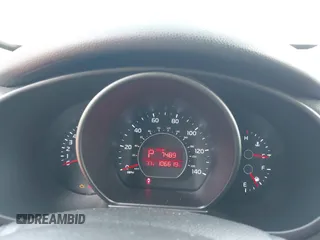 2016 Kia Soul + z VIN KNDJP3A57G7312166, wystawiony jako IAAI lot #42423704 z przebiegiem 106 619 mil mil oraz . Historia ofert i sprzedaży dostępna na DreamBid. Obrazek 7.