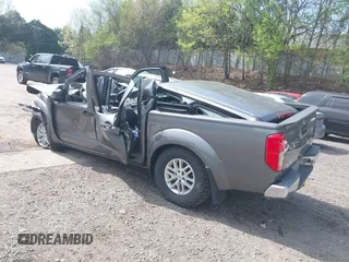 2019 Nissan Frontier SV z VIN 1N6AD0EVXKN775745, wystawiony jako IAAI lot #42221585 z przebiegiem 124 776 mil mil oraz . Historia ofert i sprzedaży dostępna na DreamBid. Obrazek 3.