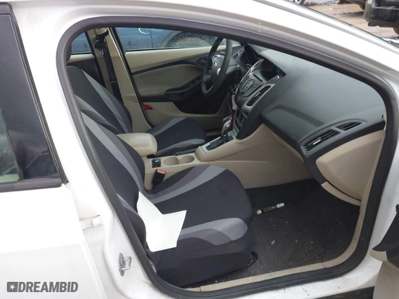 2012 Ford Focus SE with VIN 1FAHP3F21CL216439, listed as a IAAI auction lot 41672015 with 194,143 mi miles. Bid and sale history available at carsss.com. Image 5.