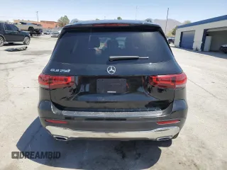 2023 Mercedes-Benz GLB 250 z VIN W1N4M4GB3PW265323, wystawiony jako Copart lot #53151815 z przebiegiem 39 853 mil mil oraz Szkody całkowita. Historia ofert i sprzedaży dostępna na DreamBid. Obrazek 6.