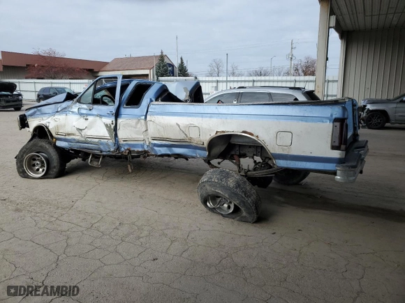 1996 Ford F-250 HD with VIN 1FTHX26G3TEB41098, listed as a Copart auction lot 83012794 with 0 mi miles and Non Repairable. Bid and sale history available at carsss.com. Image 2.