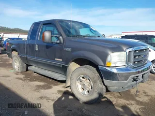 2004 Ford Super Duty F-250 XL with VIN 1FTNX21P94EB23717, listed as a IAAI auction lot 41633159 with 266,233 mi miles. Bid and sale history available at carsss.com. Image 1.