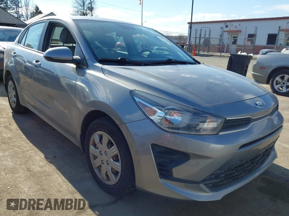 2021 Kia Rio LX with VIN 3KPA24AD0ME395043, listed as a IAAI auction lot 41420234 with 29,068 mi miles. Bid and sale history available at carsss.com. Image 1.