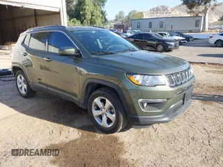 2018 Jeep Compass Latitude with VIN 3C4NJCBB2JT462065, listed as a IAAI auction lot 41985263 with 38,863 mi miles. Bid and sale history available at carsss.com. Image 1.
