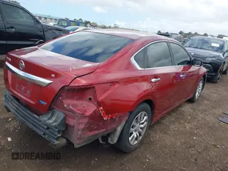 2014 Nissan Altima S with VIN 1N4AL3AP9EN261135, listed as a IAAI auction lot 41934377 with 143,596 mi miles and . Bid and sale history available at carsss.com. Image 4.