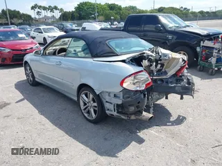 2008 Mercedes-Benz CLK 350 с VIN WDBTK56F28T088641, выставлен на аукционе IAAI как лот 41797102 с пробегом 136 971 миль миль и . История ставок и продаж доступна на DreamBid. Изображение 3.