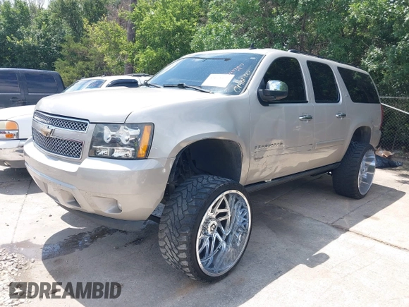 2008 Chevrolet Suburban LTZ with VIN 1GNFC16Y78R199812, listed as a IAAI auction lot 42678173 with 273,734 mi miles and . Bid and sale history available at DreamBid. Image 2.