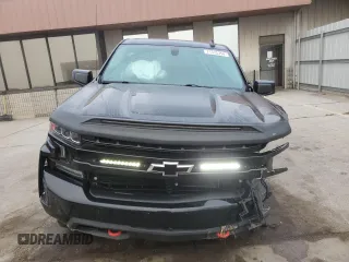 2019 Chevrolet Silverado 1500 LT Trail Boss with VIN 3GCPYFED2KG298975, listed as a Copart auction lot 71375354 with 77,195 mi miles and Salvage Title. Bid and sale history available at DreamBid. Image 5.