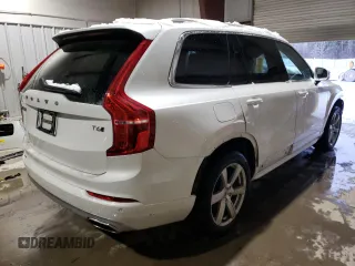 2020 Volvo XC90 Momentum with VIN YV4A221K7L1571054, listed as a Copart auction lot 88406735 with 153,338 mi miles and Salvage Title. Bid and sale history available at DreamBid. Image 3.