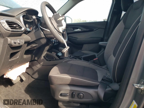 2023 Chevrolet TrailBlazer LT with VIN KL79MPSL4PB191896, listed as a Copart auction lot 51867635 with 25,492 mi miles and Salvage Title. Bid and sale history available at DreamBid. Image 7.