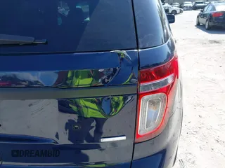 2014 Ford Police Interceptor Utility z VIN 1FM5K8AR7EGC37798, wystawiony jako IAAI lot #42004723 z przebiegiem 146 521 mil mil oraz . Historia ofert i sprzedaży dostępna na DreamBid. Obrazek 6.