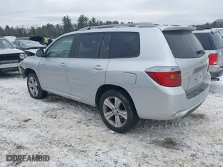 2009 Toyota Highlander Sport with VIN JTEES43A792129068, listed as a IAAI auction lot 41307395 with 257,807 mi miles. Bid and sale history available at carsss.com. Image 3.