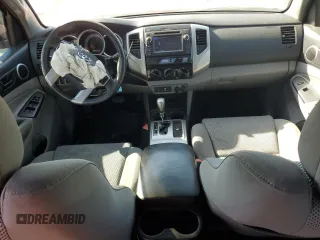 2013 Toyota Tacoma PreRunner z VIN 5TFJU4GN2DX034150, wystawiony jako Copart lot #77808844 z przebiegiem 112 621 mil mil oraz Szkoda całkowita • Salvage title. Historia ofert i sprzedaży dostępna na DreamBid. Obrazek 8.