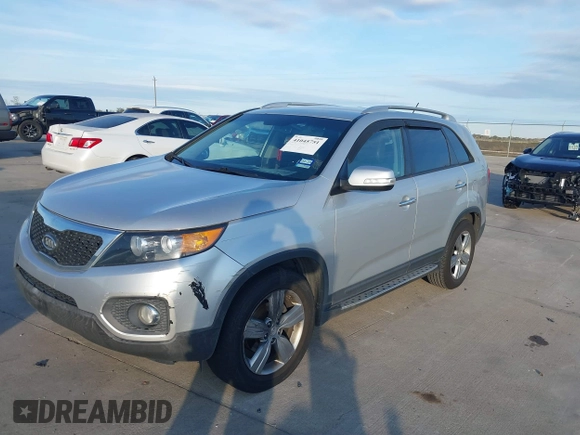 2012 Kia Sorento EX with VIN 5XYKU4A61CG248313, listed as a IAAI auction lot 41045751 with 164,192 mi miles. Bid and sale history available at carsss.com. Image 2.