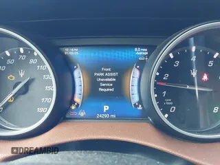 2017 Maserati Levante S z VIN ZN661YUA2HX262919, wystawiony jako IAAI lot #41243382 z przebiegiem 24 293 mil mil oraz . Historia ofert i sprzedaży dostępna na DreamBid. Obrazek 7.