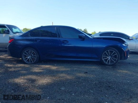 2019 BMW 3 Series 330i xDrive with VIN WBA5R7C59KAJ83727, listed as a IAAI auction lot 42244312 with 69,680 mi miles and . Bid and sale history available at DreamBid. Image 13.