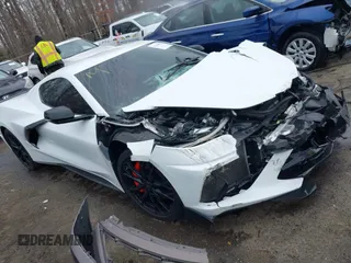 2023 Chevrolet Corvette 1LT z VIN 1G1YA2D42P5116900, wystawiony jako IAAI lot #41464801 z przebiegiem 15 129 mil mil oraz . Historia ofert i sprzedaży dostępna na DreamBid. Obrazek 1.