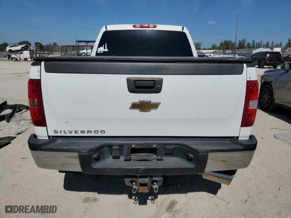 2014 Chevrolet Silverado 2500HD LT with VIN 1GC1KXE87EF172455, listed as a Copart auction lot 43125205 with 194,636 mi miles and Non Repairable. Bid and sale history available at carsss.com. Image 6.
