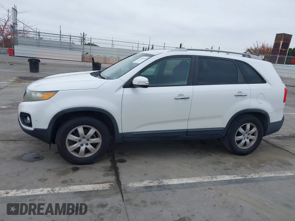 2011 Kia Sorento LX with VIN 5XYKT4A10BG170581, listed as a IAAI auction lot 42164145 with Not Provided miles and . Bid and sale history available at carsss.com. Image 14.